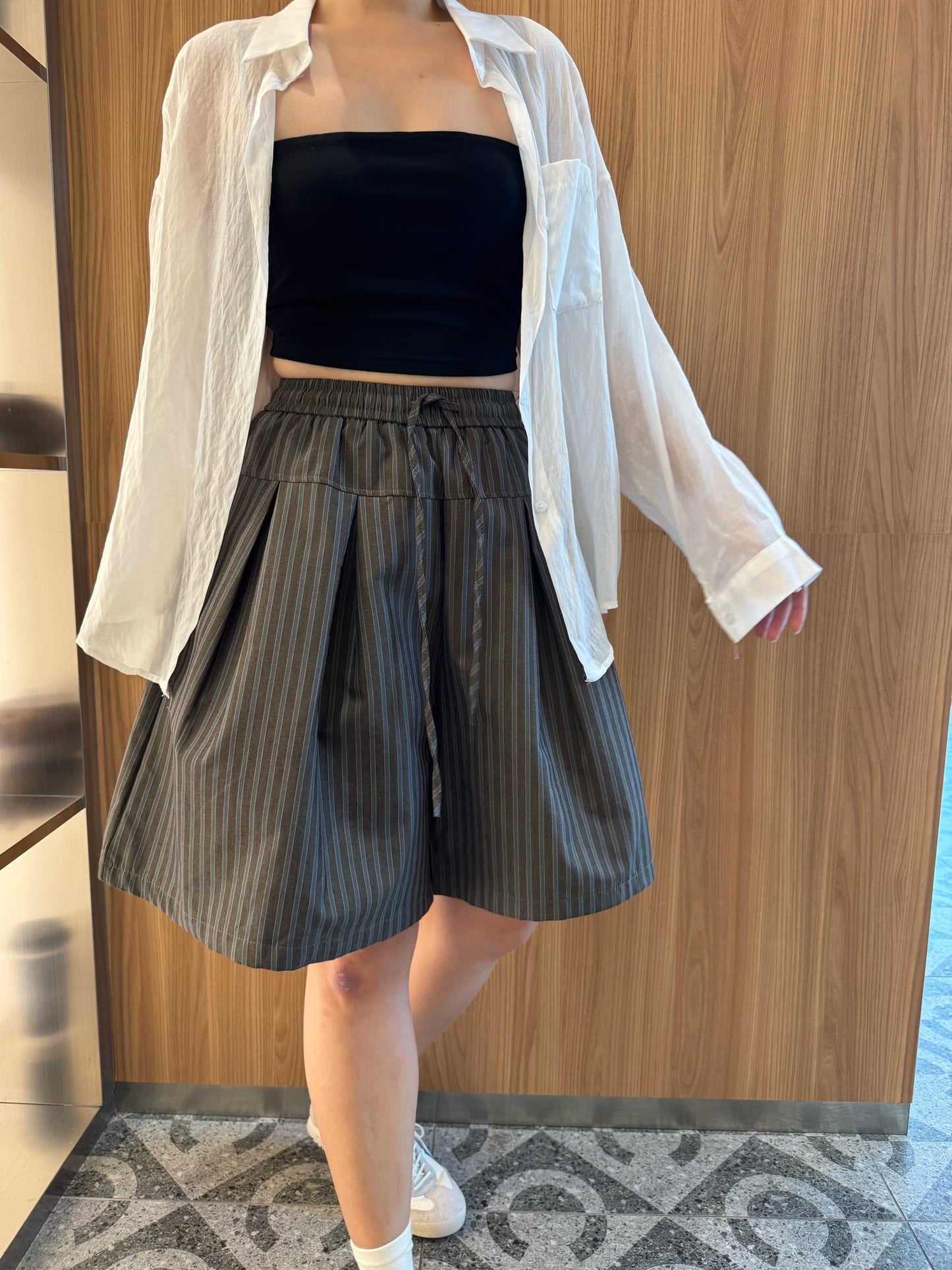 RACHEL HIGH WAIST SHORT IN BROWN