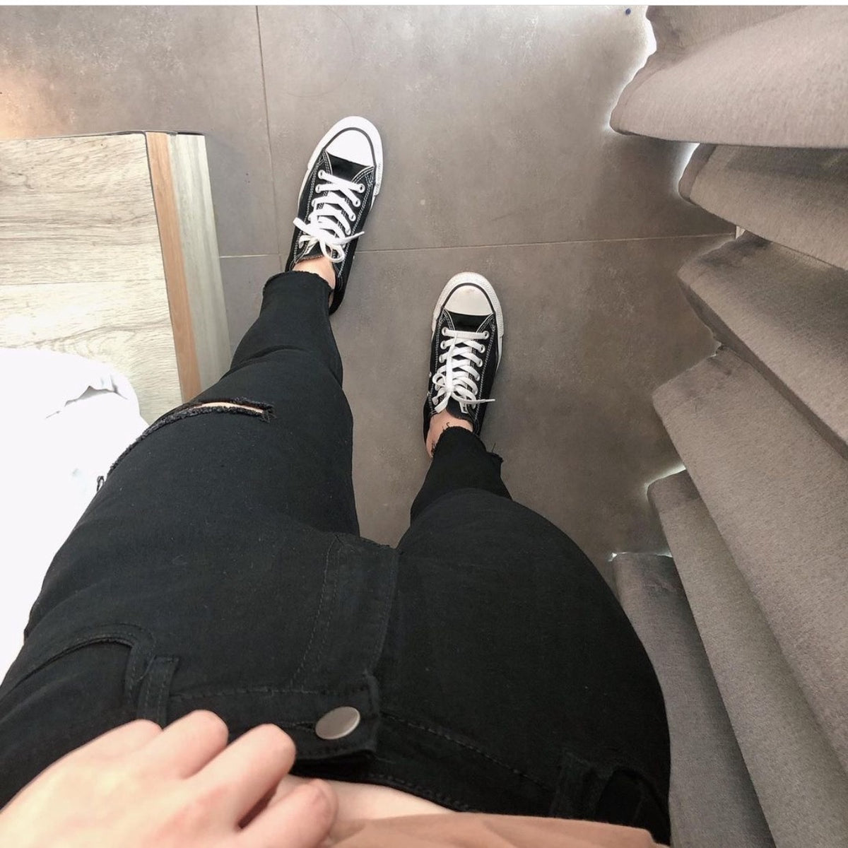 BLACK JEANS M SIZE