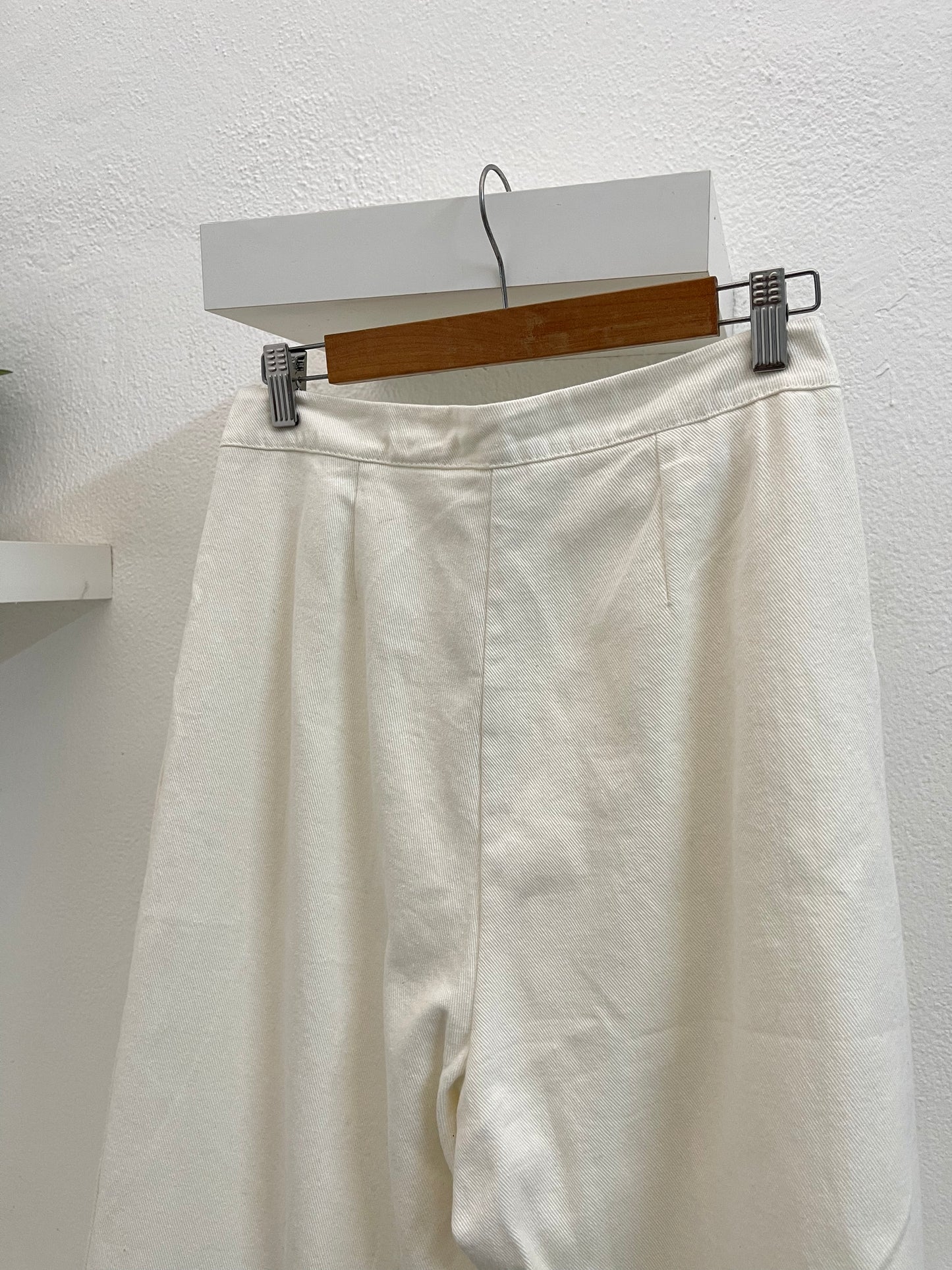 HIGHWAIST WHITE JEANS(L)