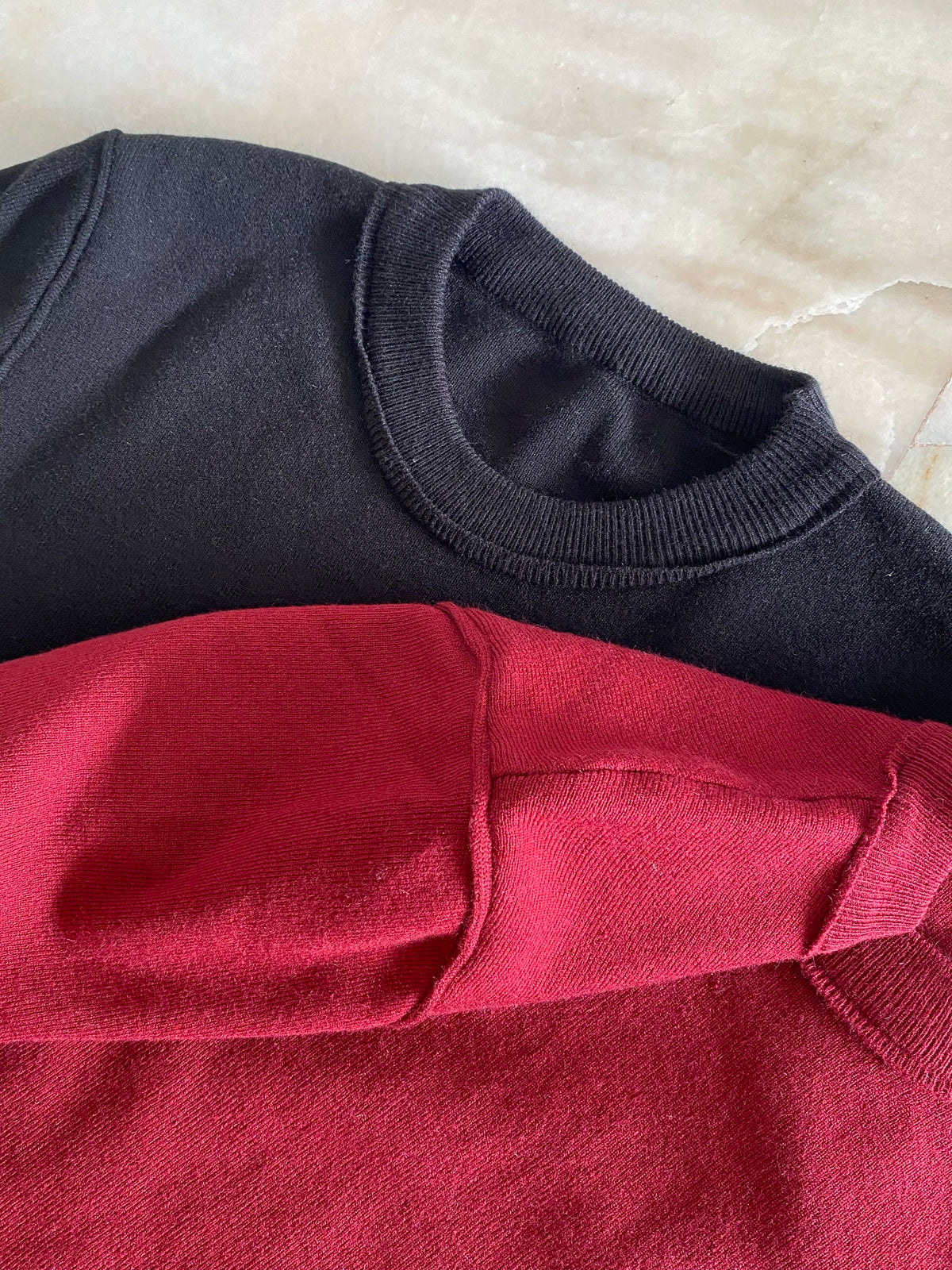 BASIC KNIT TEE
