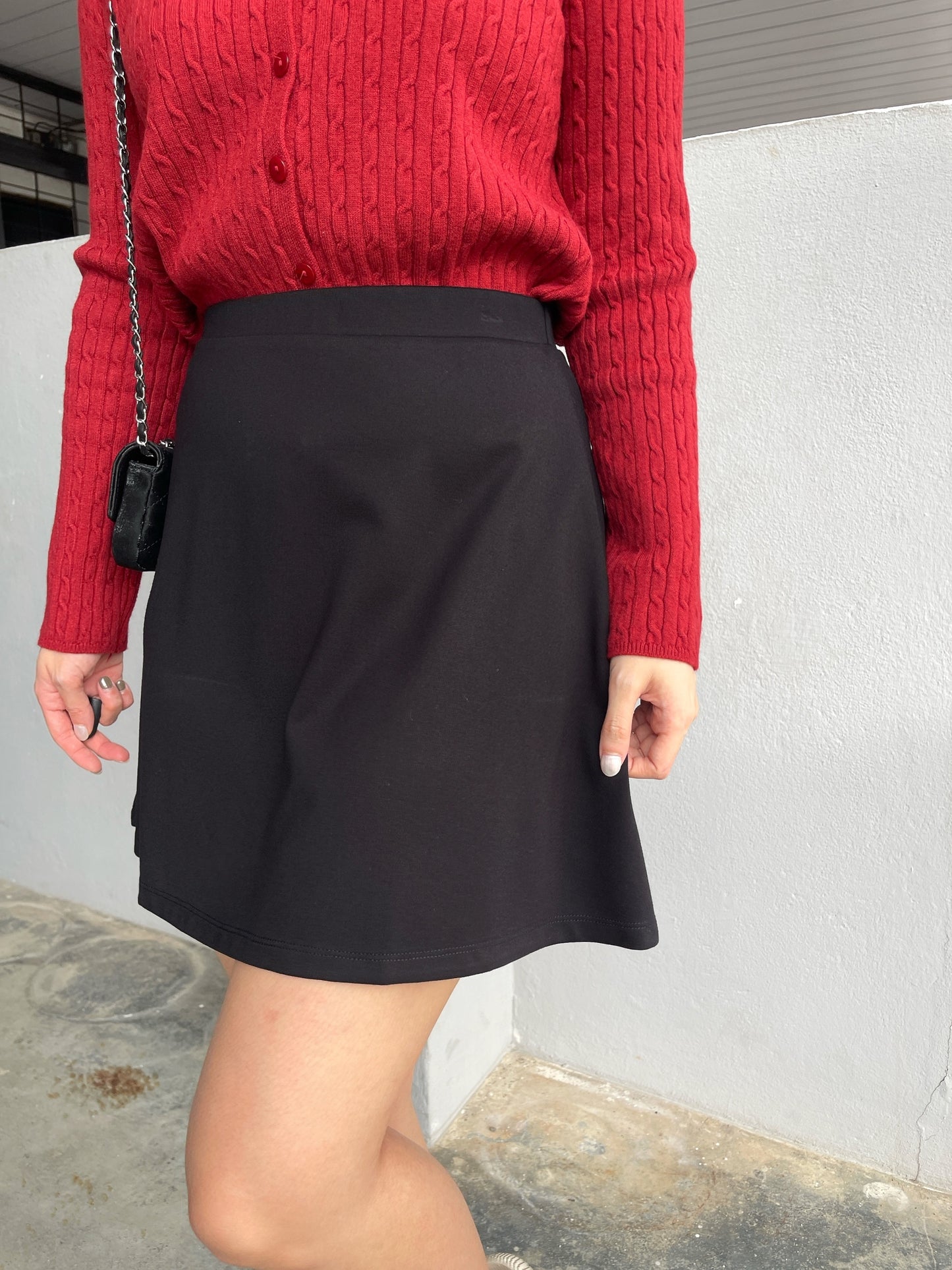 BLACK A LINE SKIRT