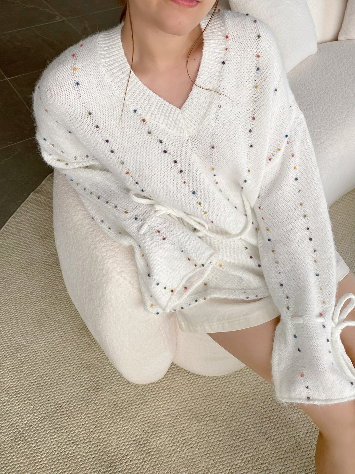 RANNY V NECK KNIT TOP IN WHITE