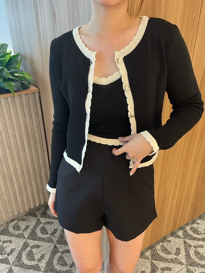 TWO KNIT TOP IN WHITE/BLACK