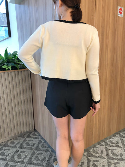 TWO KNIT TOP IN WHITE/BLACK