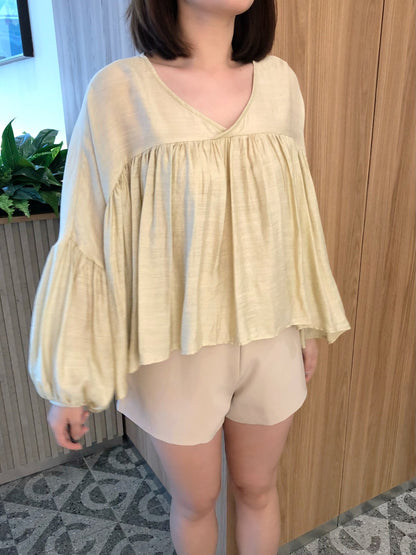 VERRIS BLOUSE TOP IN BEAN GREEN/OAT BEIGE/SKY BLUE