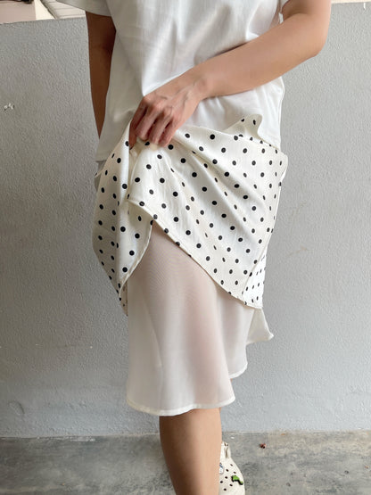 2LAYER SATIN SKIRT IN POLKA DOT/BLACK