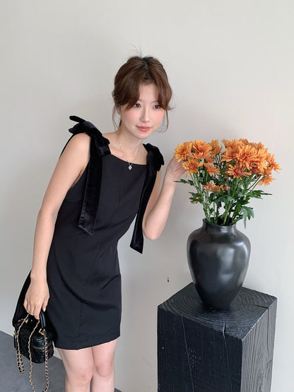 LUCY BLACK RIBBON DRESS