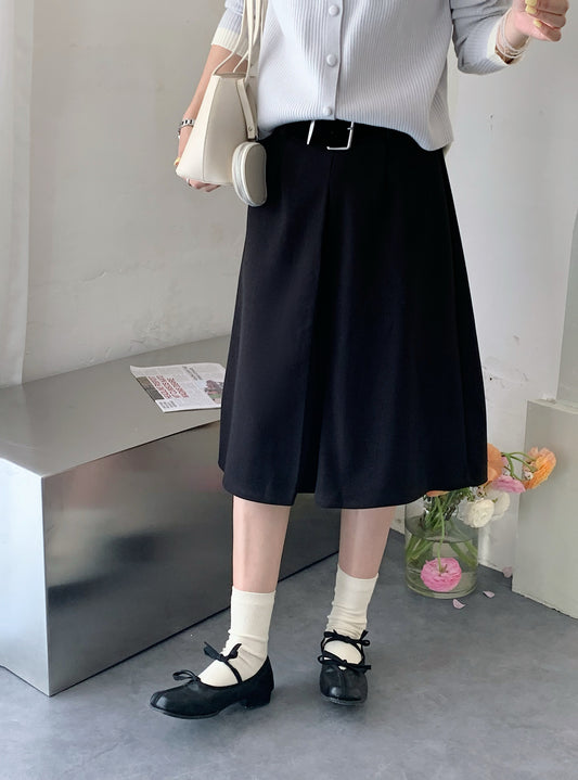 BERRY HIGH WAIST SKIRT IN BLACK