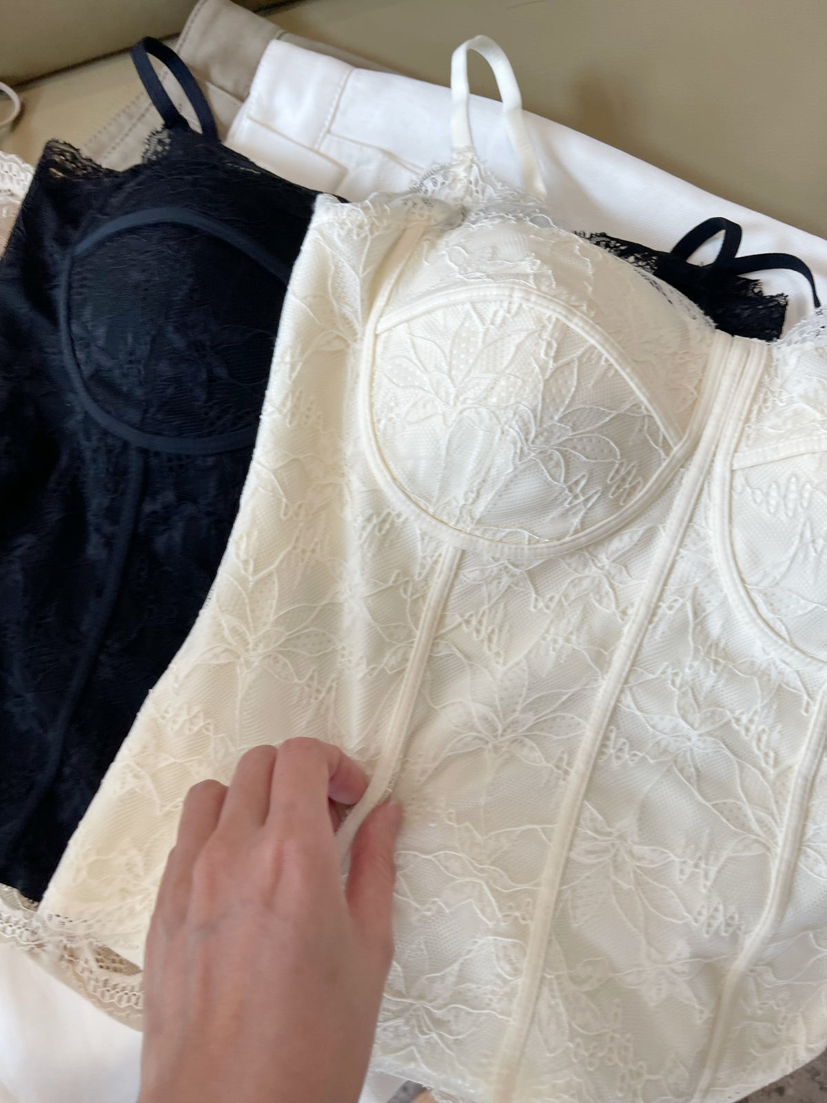 BLISS SINGLET BRA TOP IN CREAM/KHAKI/BLACK