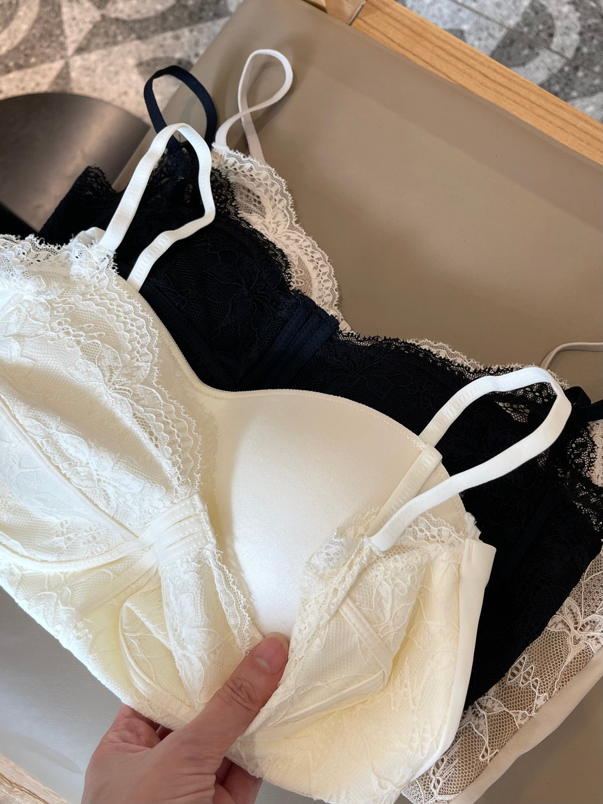 BLISS SINGLET BRA TOP IN CREAM/KHAKI/BLACK