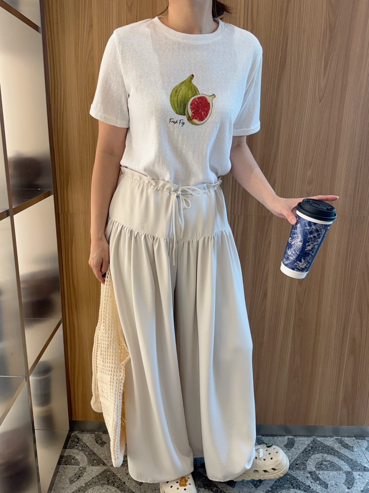 BASIC FRUIT TEE IN WHITE