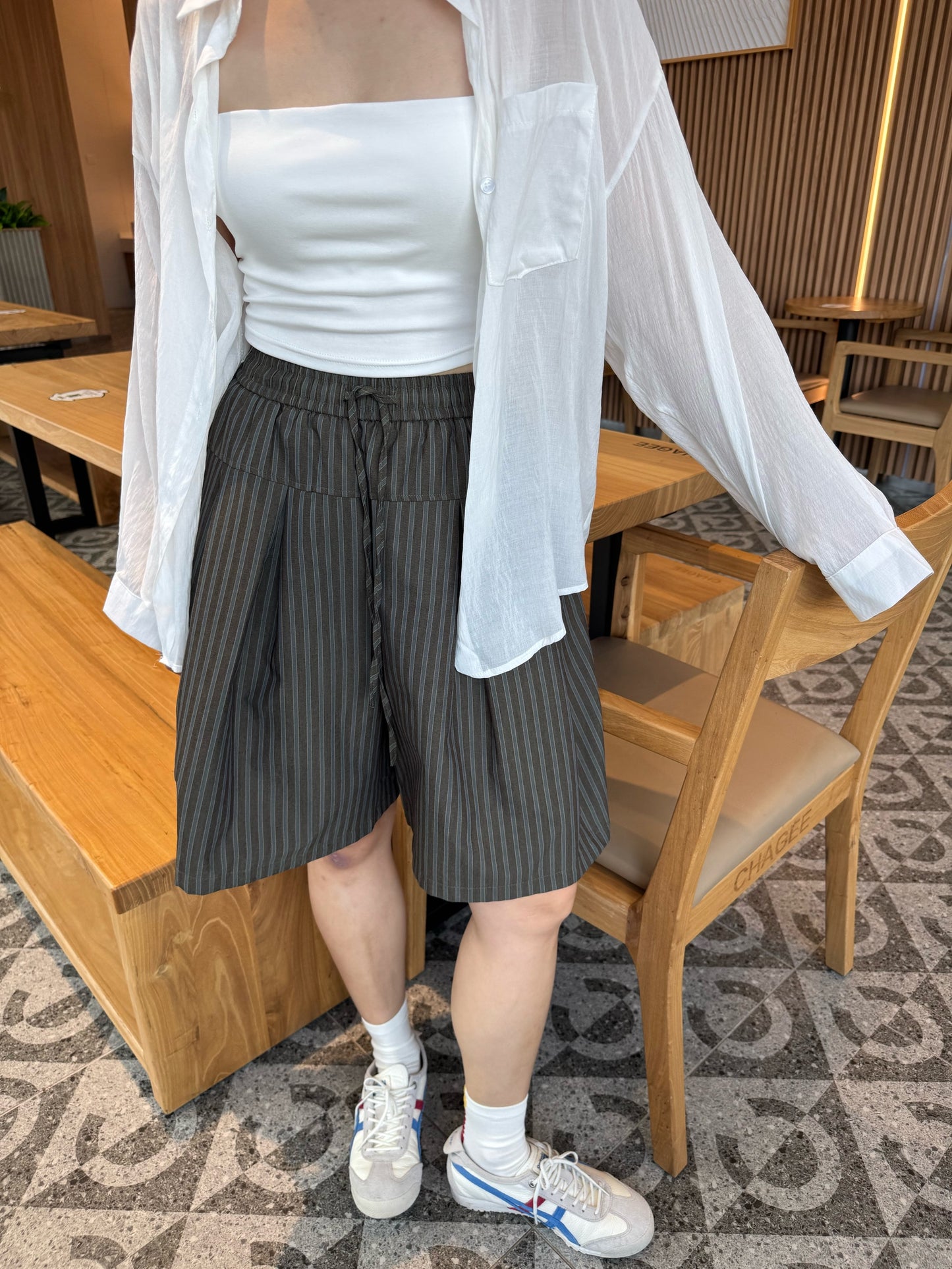 RACHEL HIGH WAIST SHORT IN BROWN