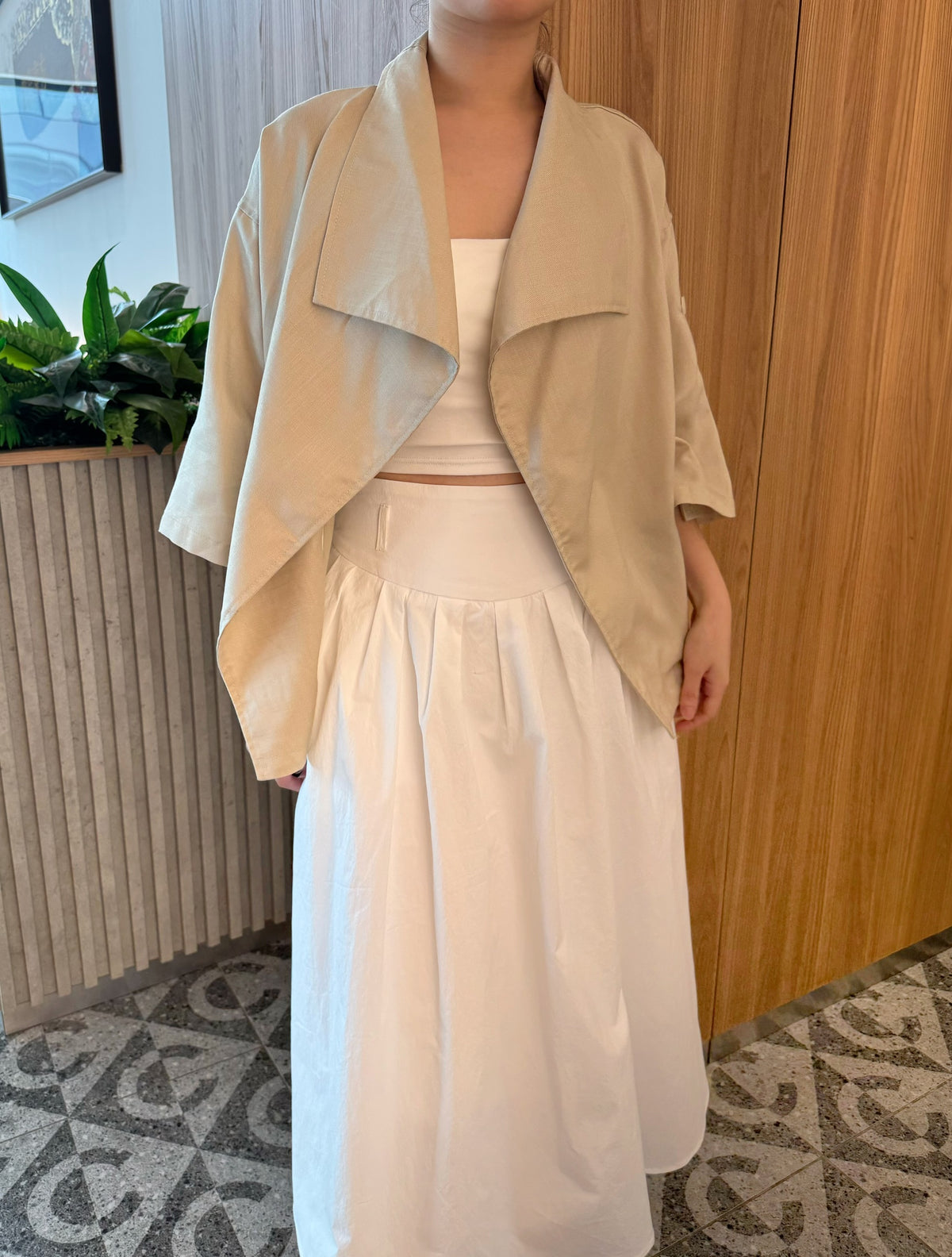 YURI LINEN COTTON BLOUSE JACKET IN WHITE/BEIGE