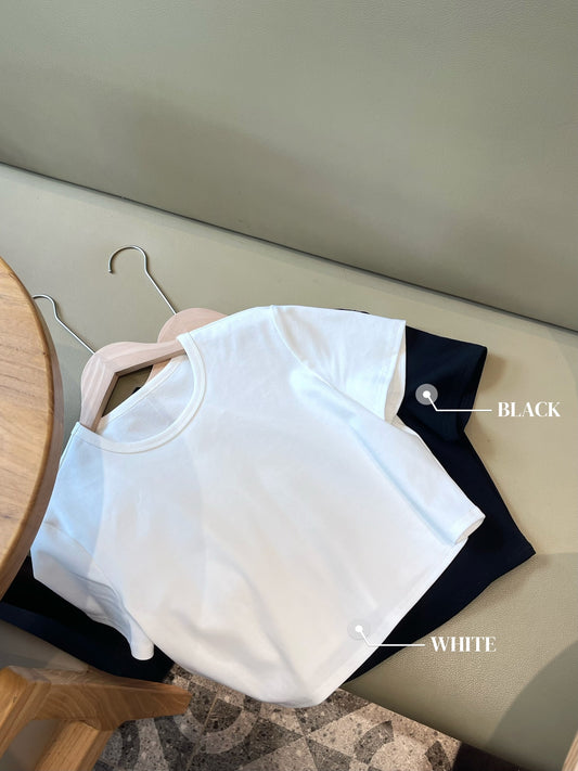 YURA BASIC CROP TOP TEE IN WHITE/BLACK