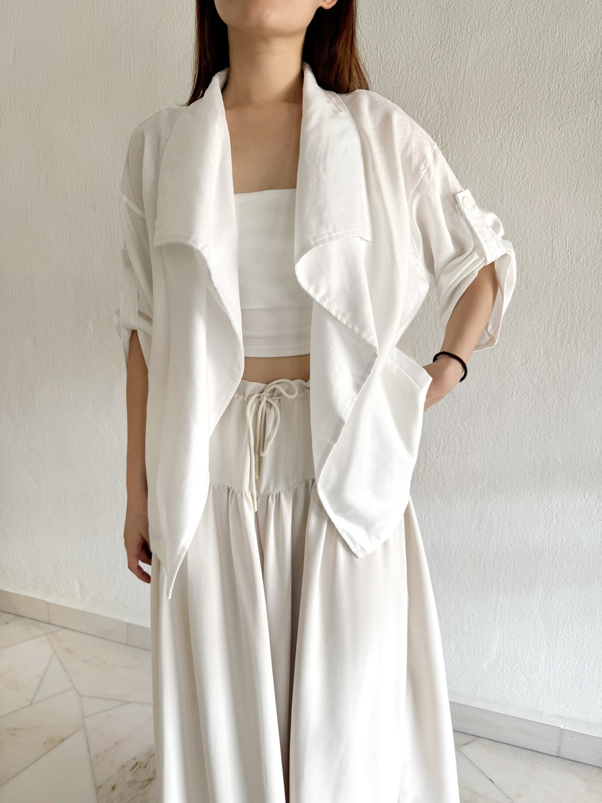 YURI LINEN COTTON BLOUSE JACKET IN WHITE/BEIGE
