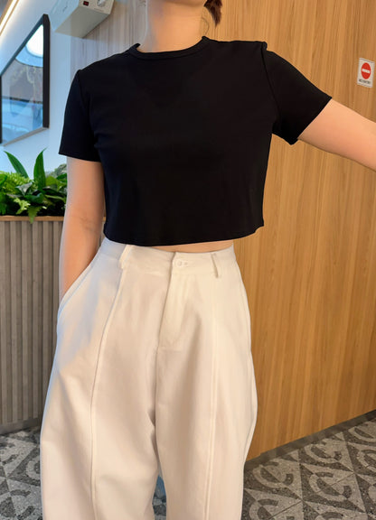 YURA BASIC CROP TOP TEE IN WHITE/BLACK