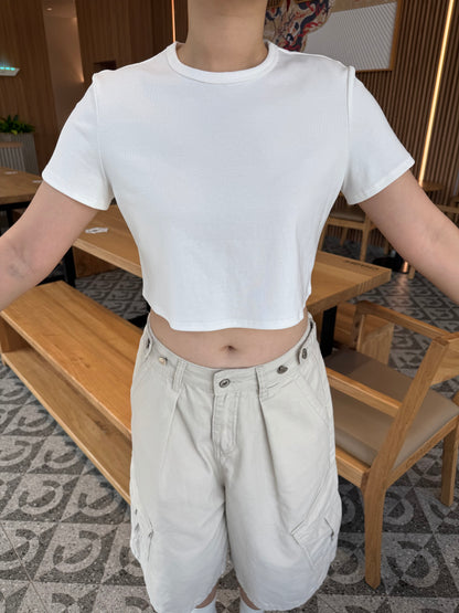 YURA BASIC CROP TOP TEE IN WHITE/BLACK
