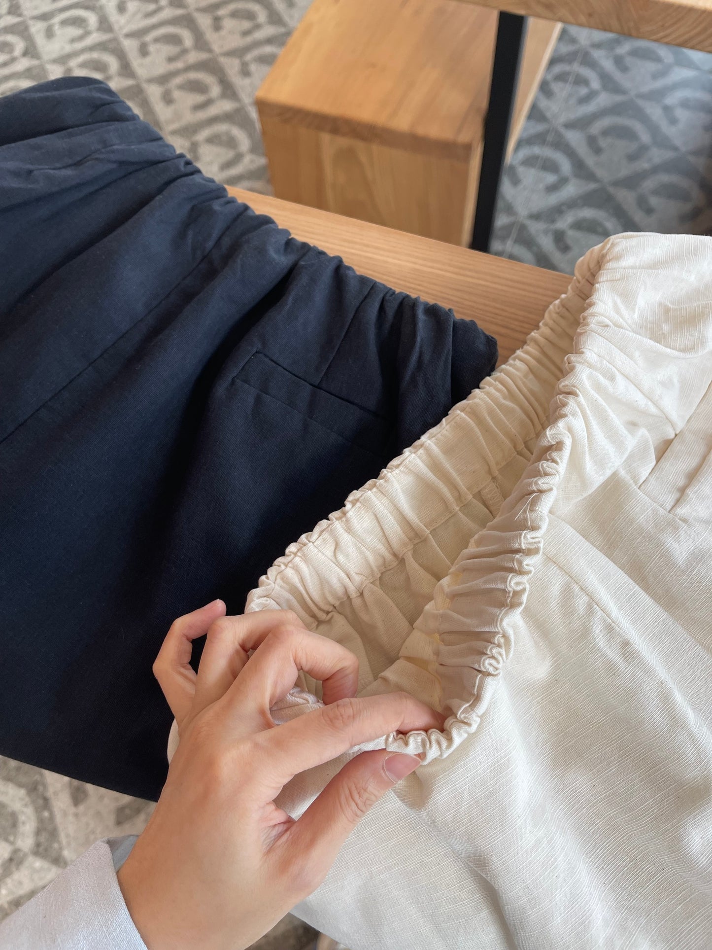 LINEN COTTON MINI SKIRT IN BEIGE/NAVYBLUE