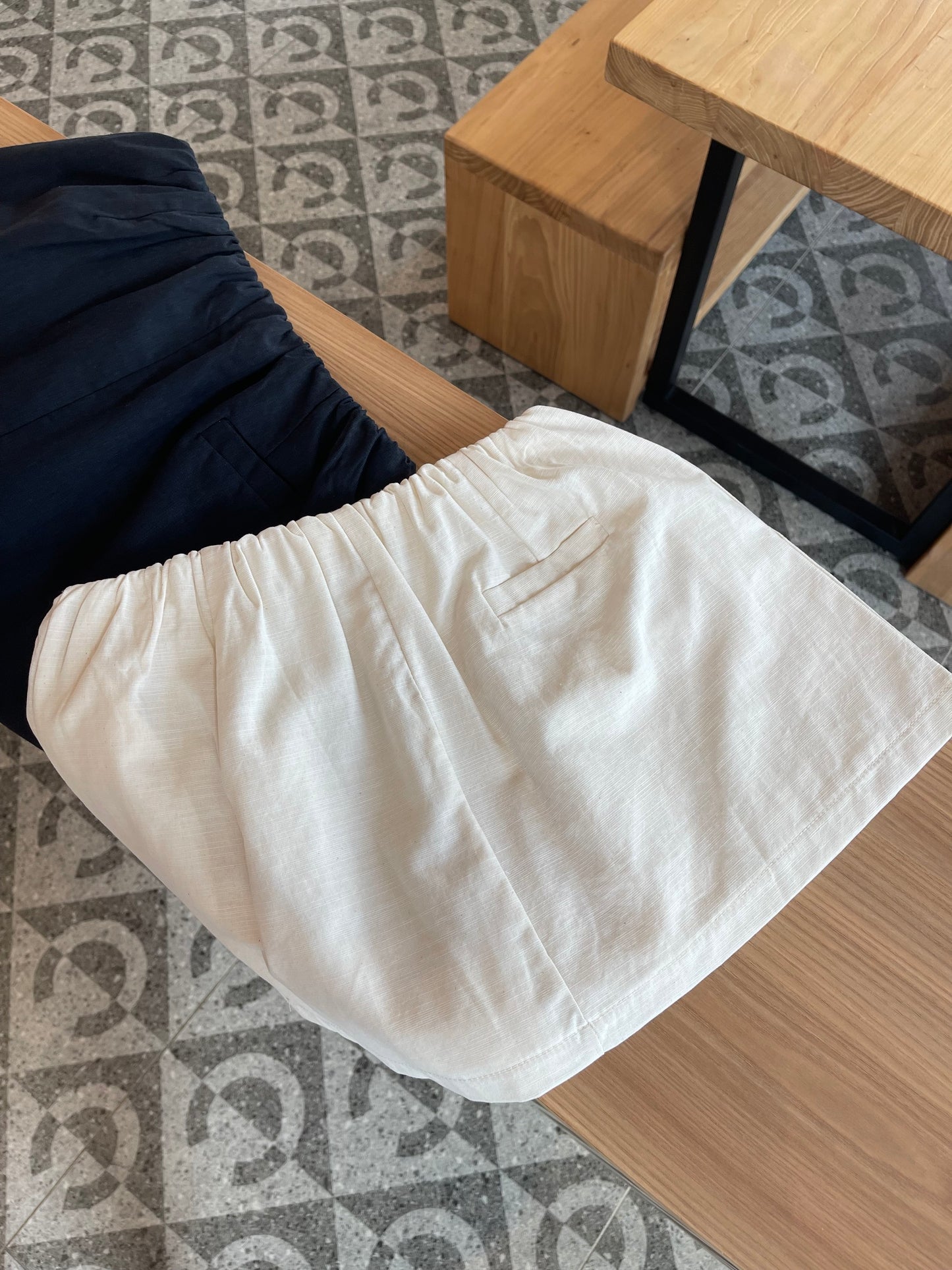 LINEN COTTON MINI SKIRT IN BEIGE/NAVYBLUE