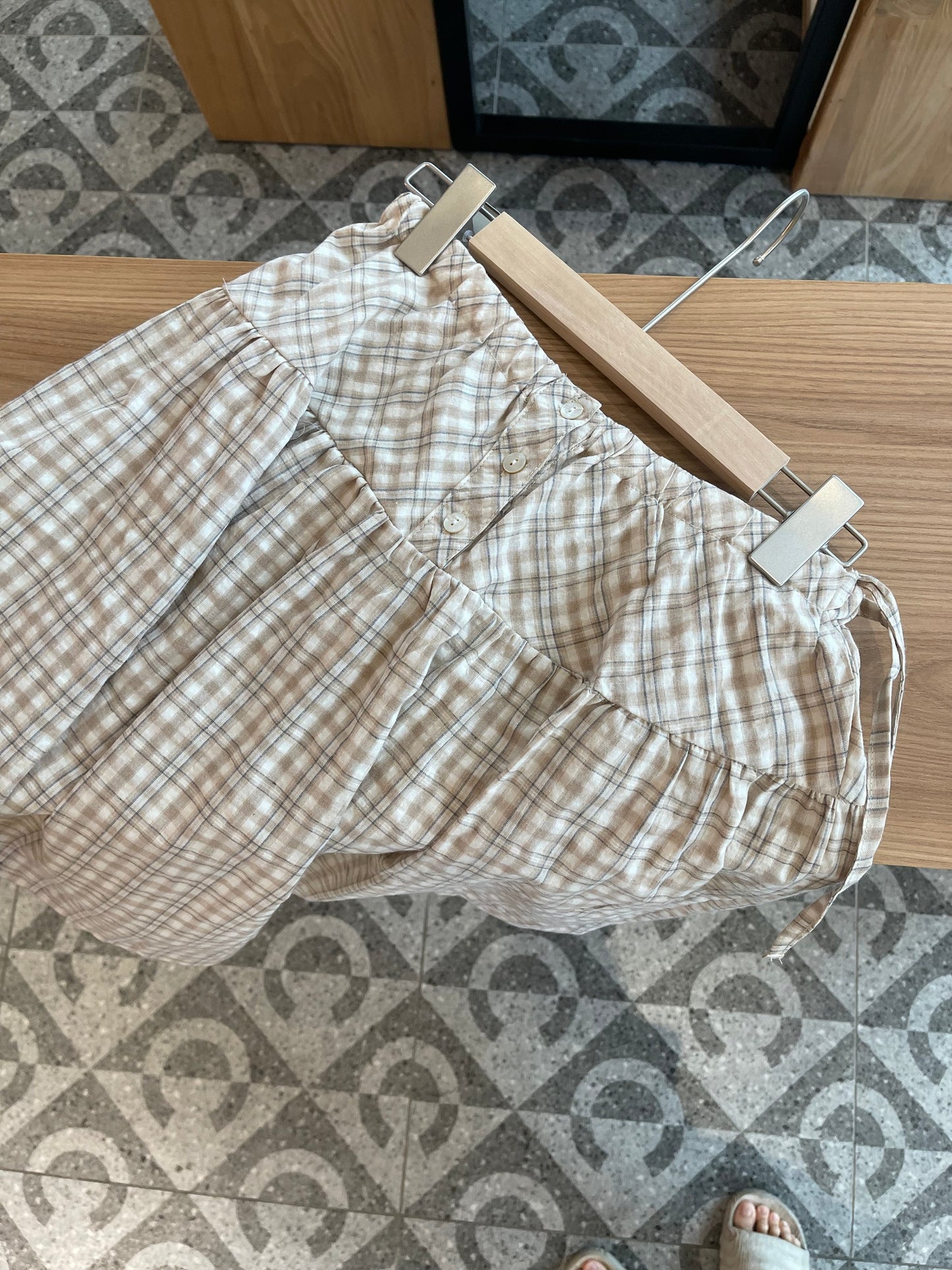 JOJO PLEATED SKIRT IN KHAKI