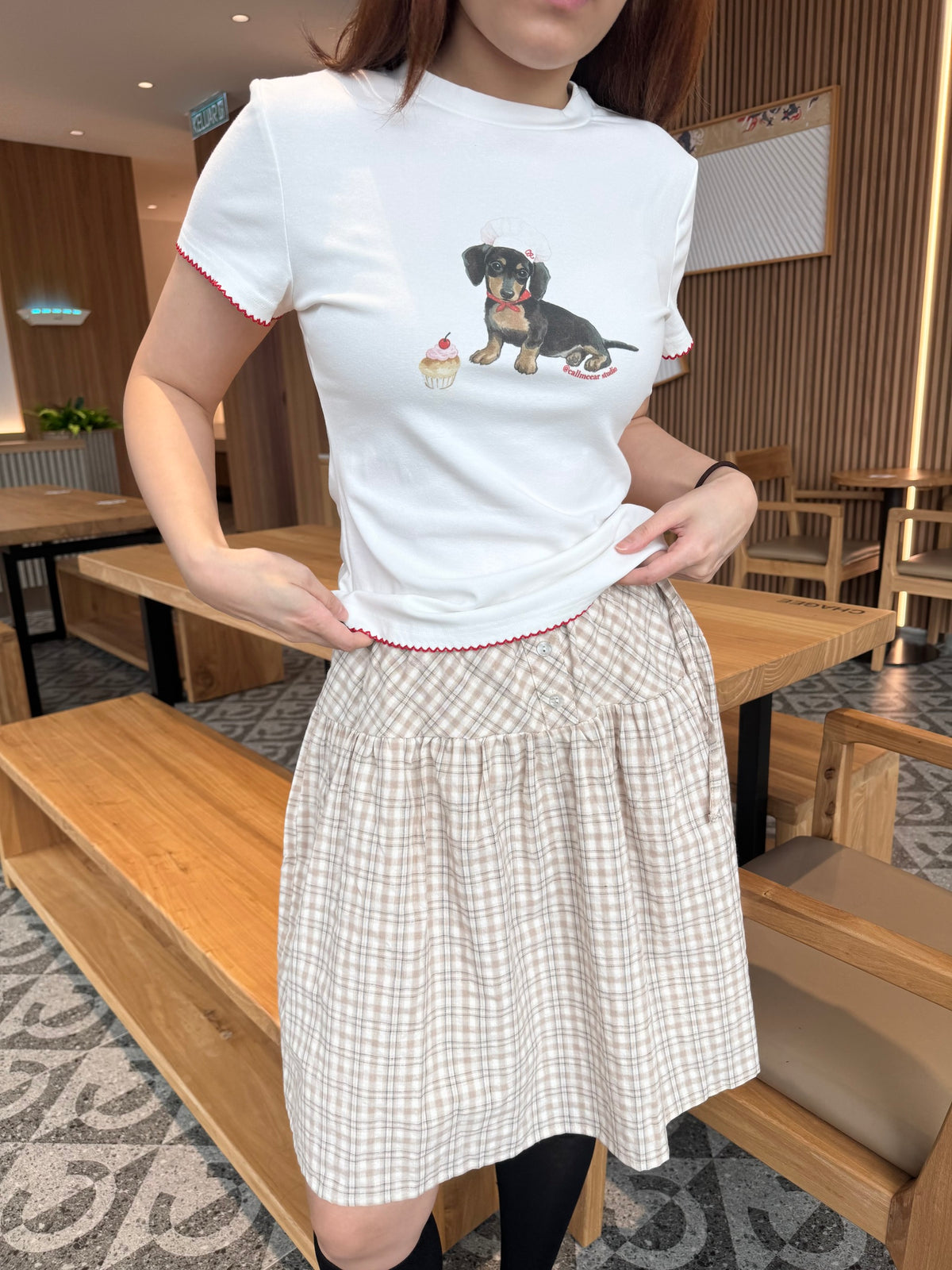 DACHSHUND PUPPY TEE IN WHITE
