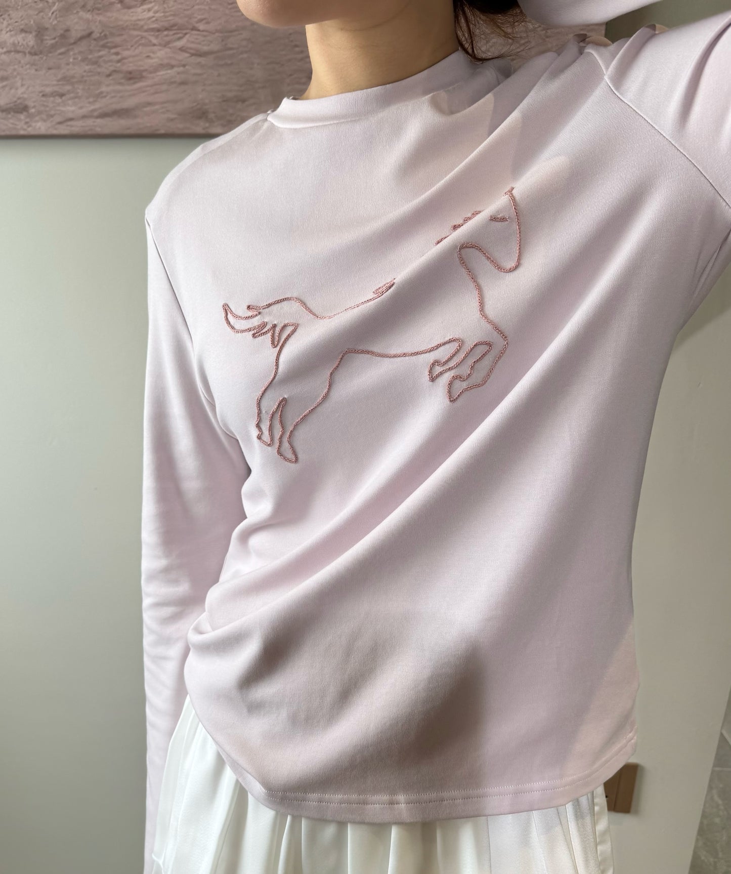 EMBROIDERED HORSE LONG SLEEVE TOP