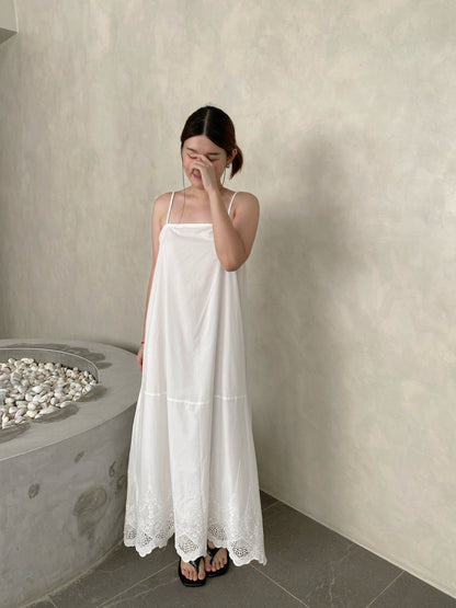 TYLA DRESS IN WHITE