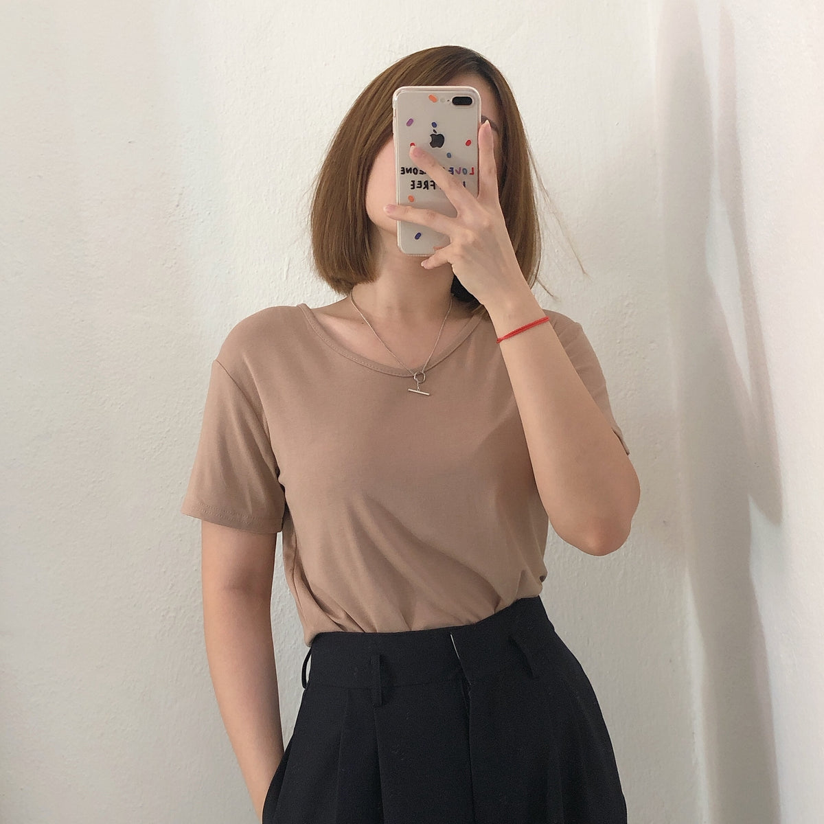 V BASIC TEE