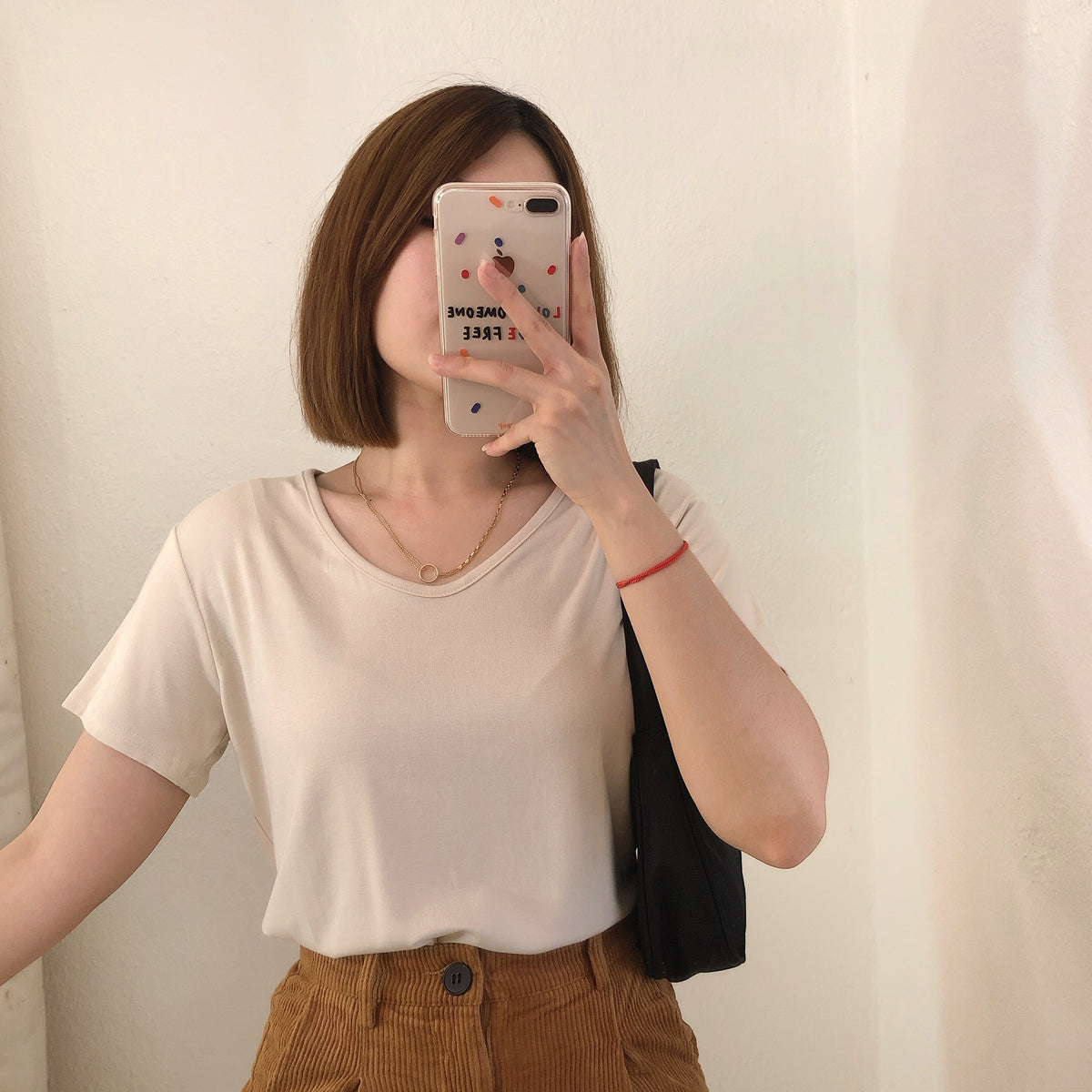 V BASIC TEE