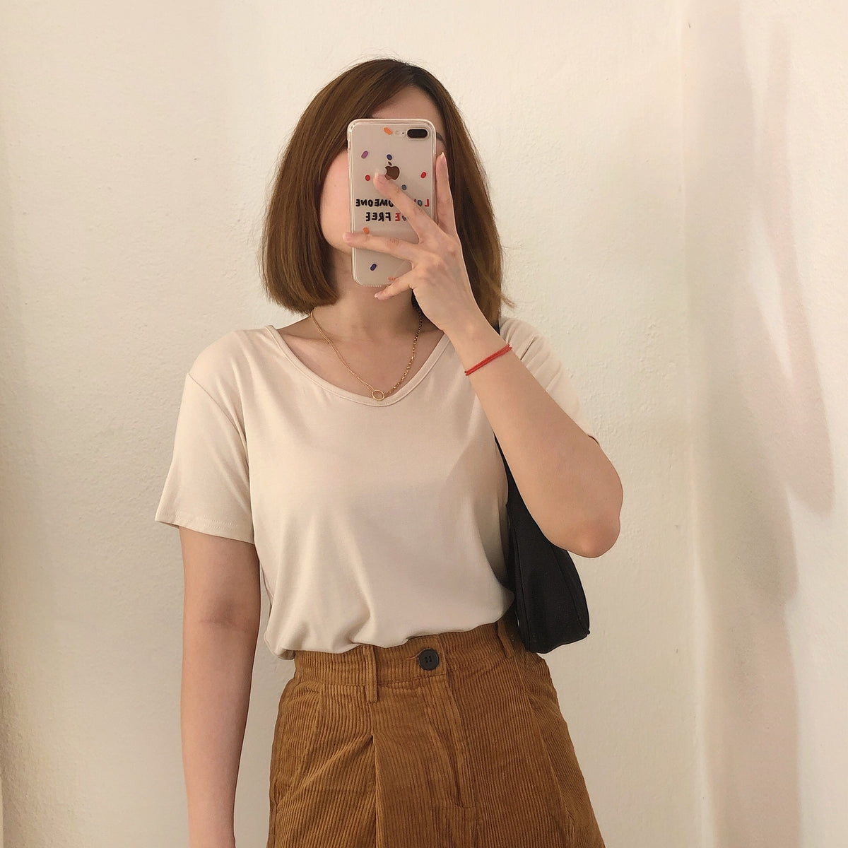 V BASIC TEE
