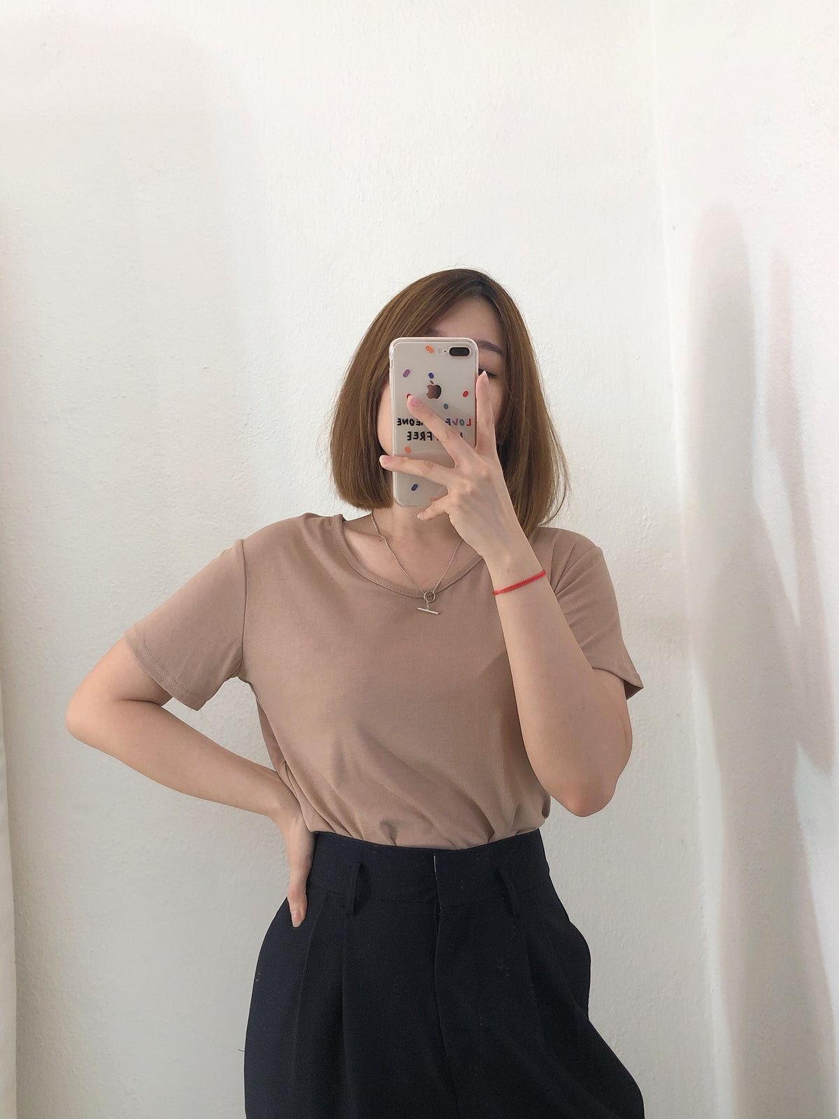 V BASIC TEE