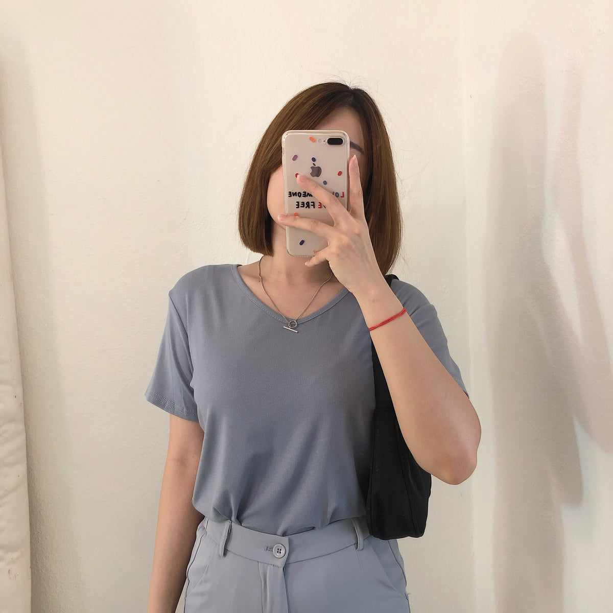 V BASIC TEE