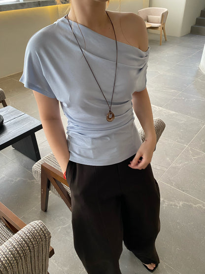 LONE LADY TOP IN BLUE