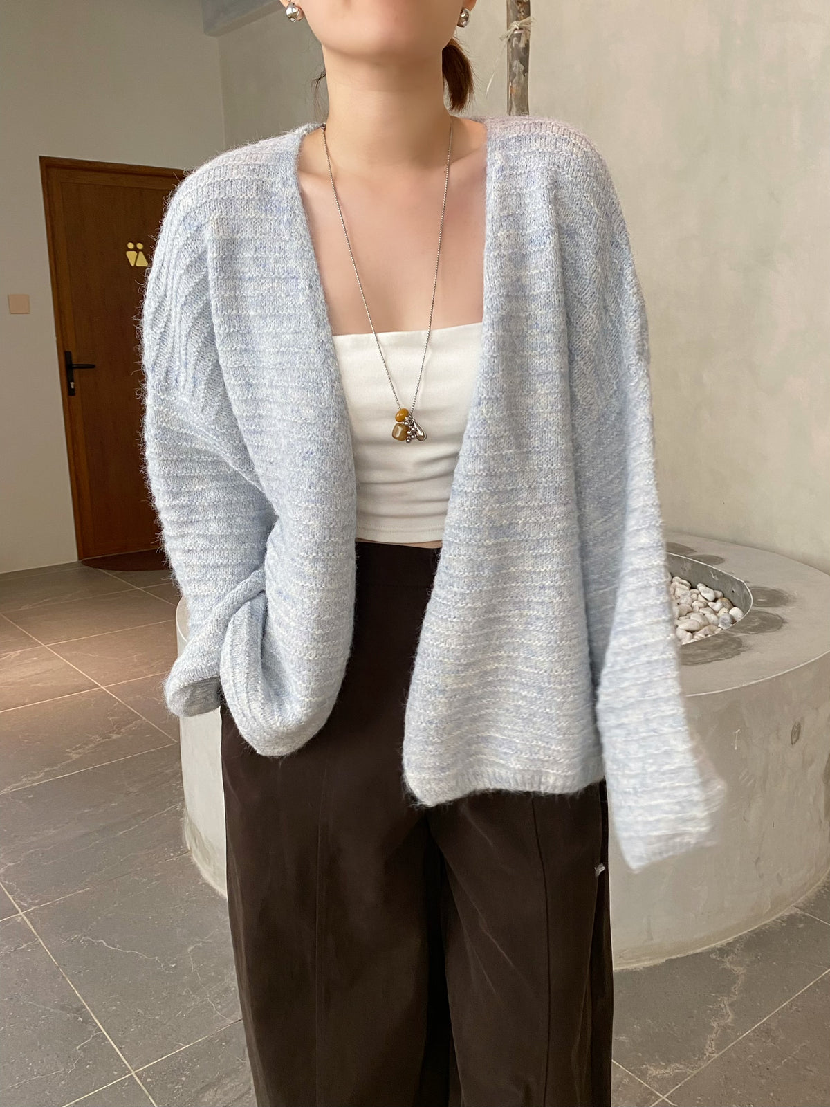 PERANA OUTWEAR KNIT TOP IN GREY/BLUE