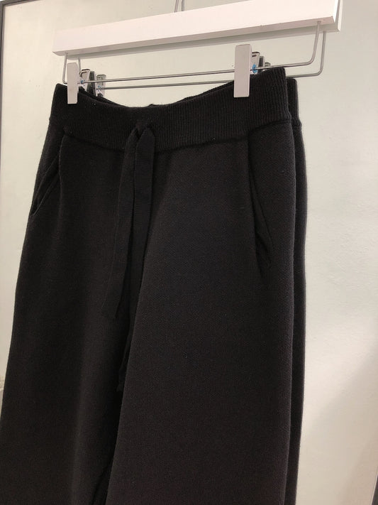 BLACK KNIT PANTS