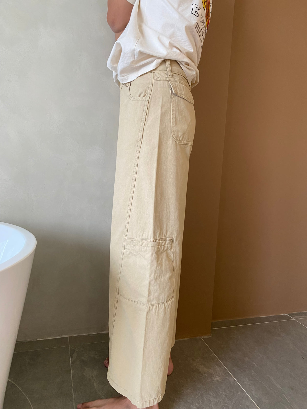 VELLA TROUSERS PANTS IN BROWN/KHAKI