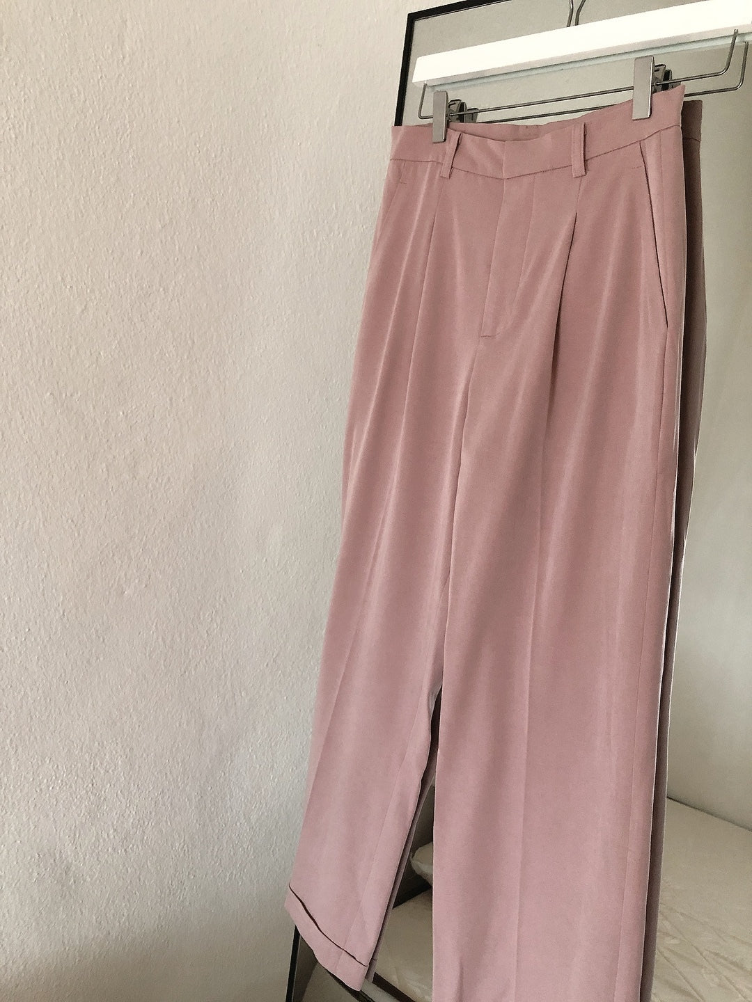 SALES ITEM (BOTTOM) 01