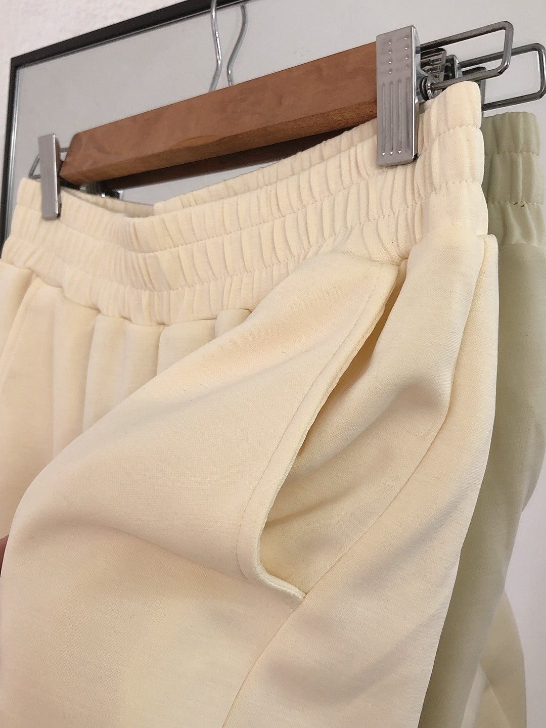 SALES ITEM (BOTTOM) 06