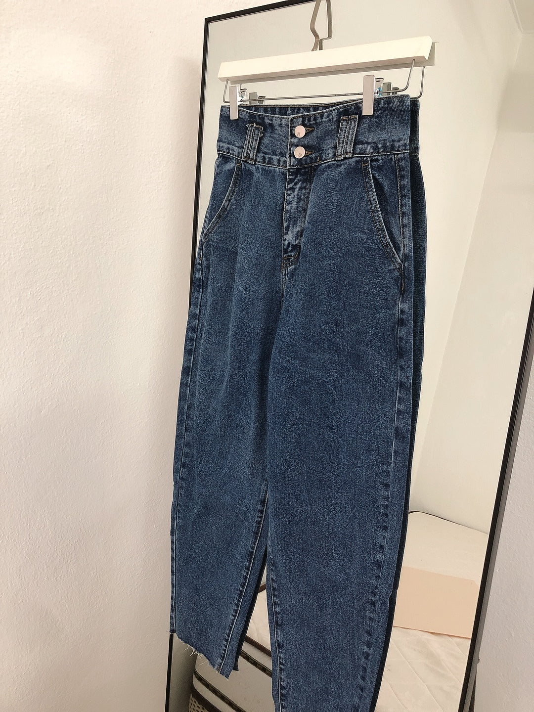 SALES ITEM (BOTTOM) 07