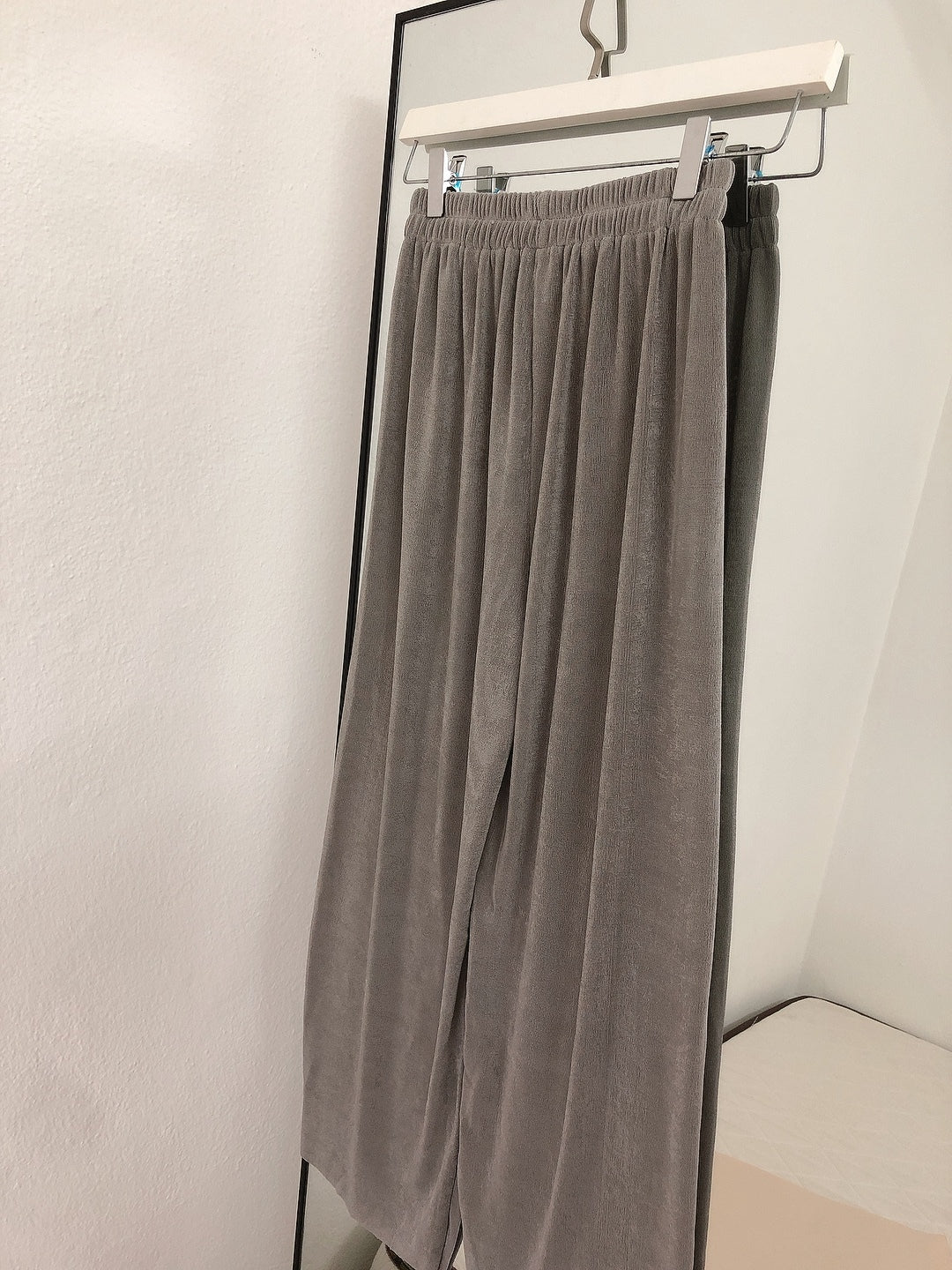 SALES ITEM (BOTTOM) 06