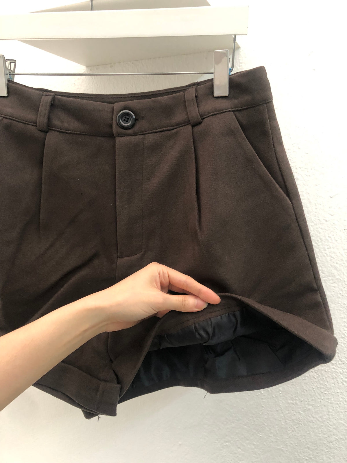BROWN SHORT (L)