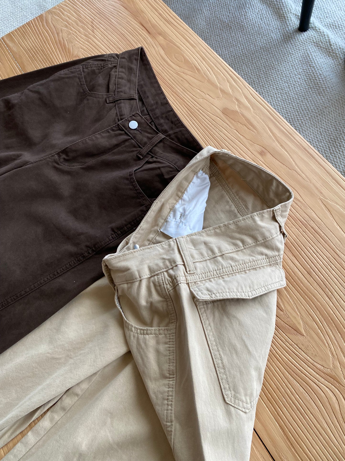 VELLA TROUSERS PANTS IN BROWN/KHAKI