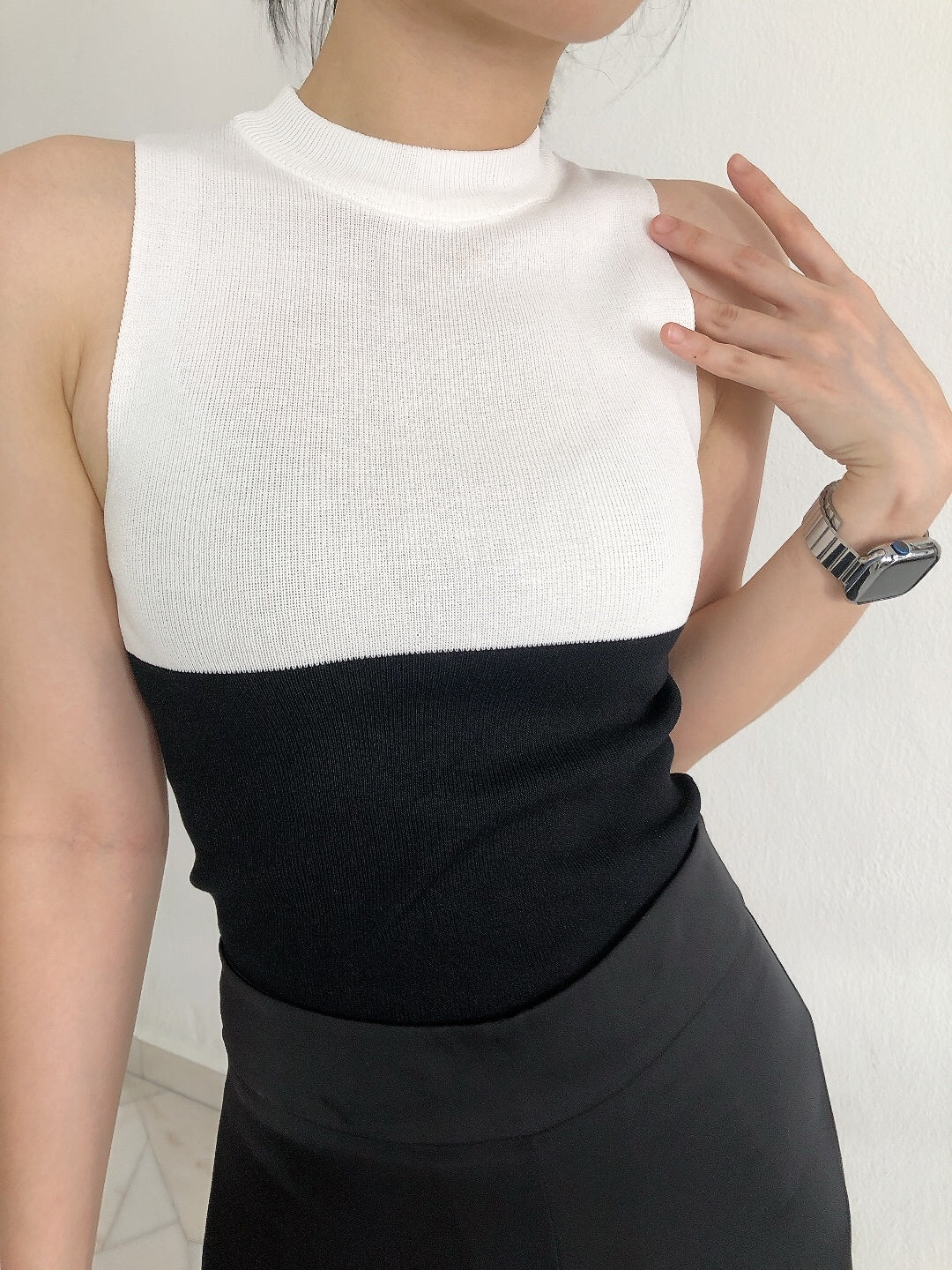 B&W KNIT SINGLET