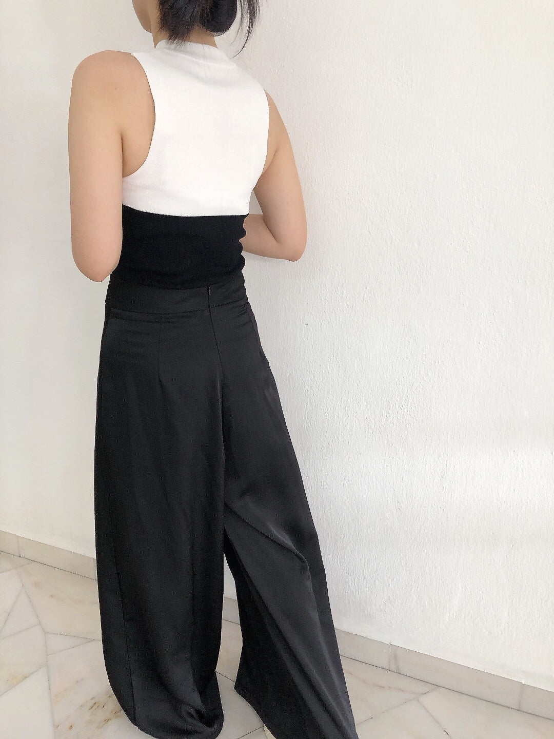 B&W KNIT SINGLET