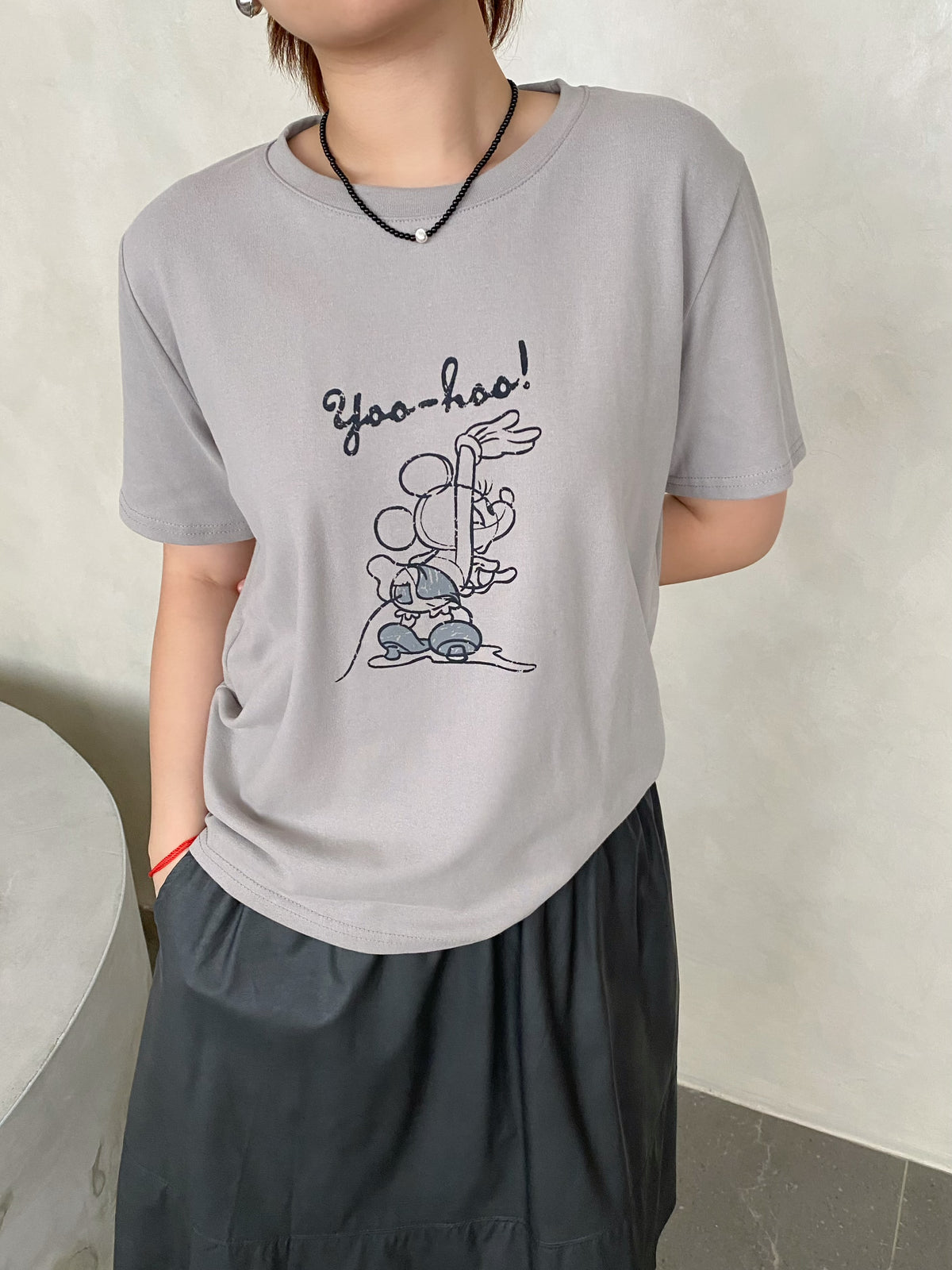 BASIC MICKEY TEE IN GREY