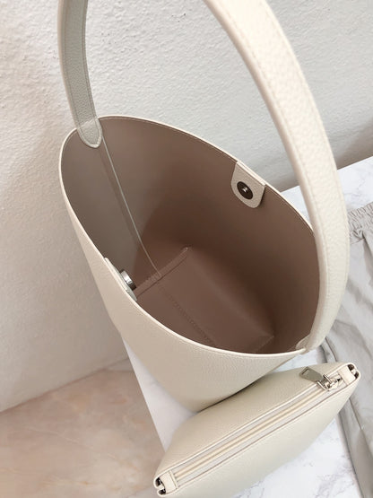 ALO BUCKET BAG