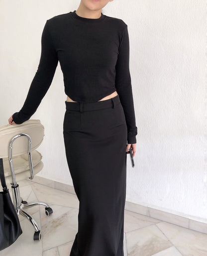 BLACK LONG SLEEVE TOP