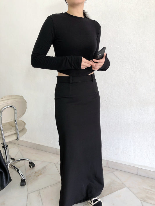 BLACK LONG SLEEVE TOP