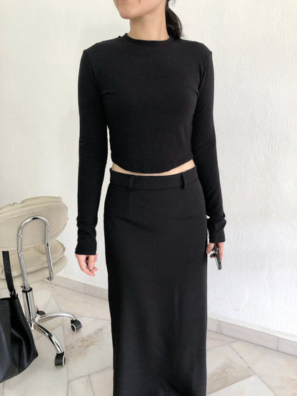 BLACK LONG SLEEVE TOP