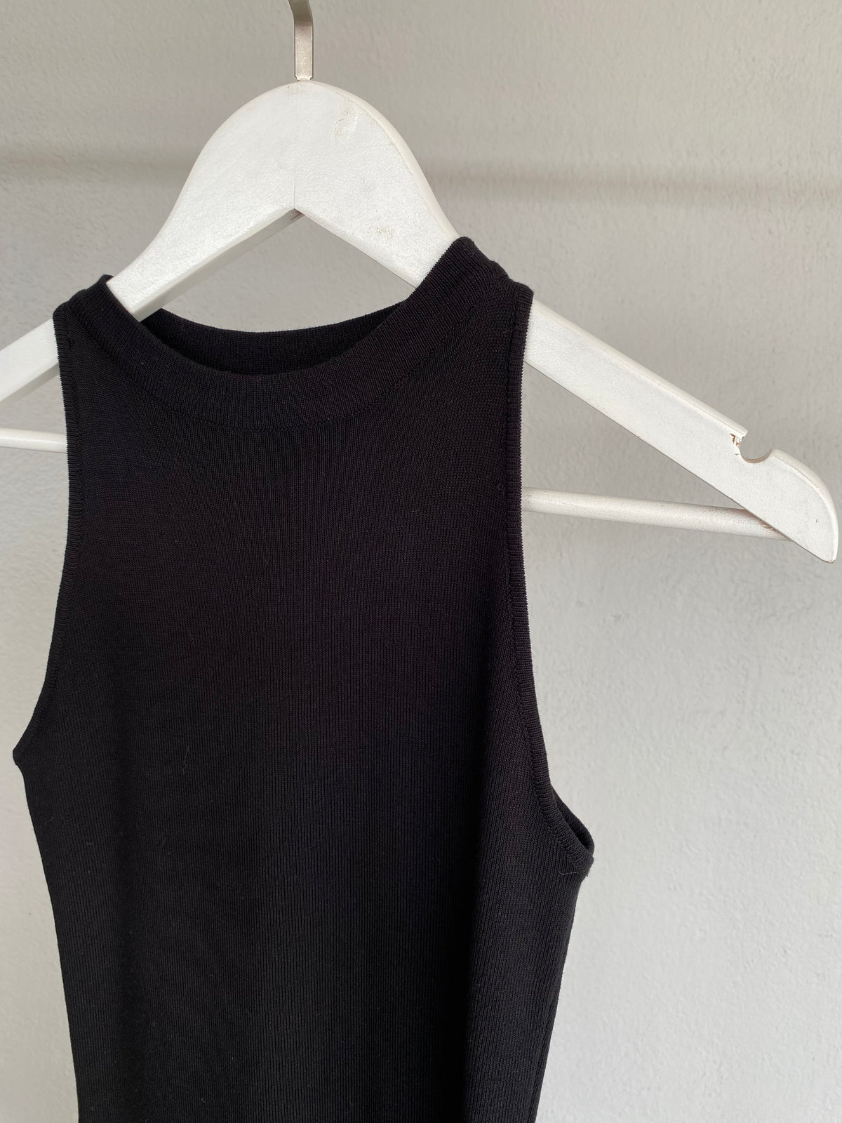 BLACK KNIT DRESS